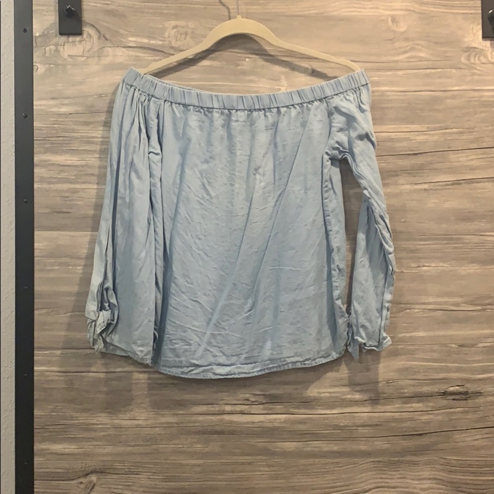 Off shoulders soft jean shirt
